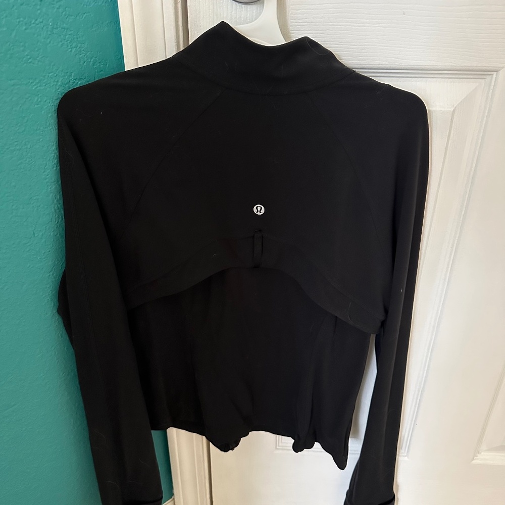 ✨Lululemon Define Cropped Jacket✨